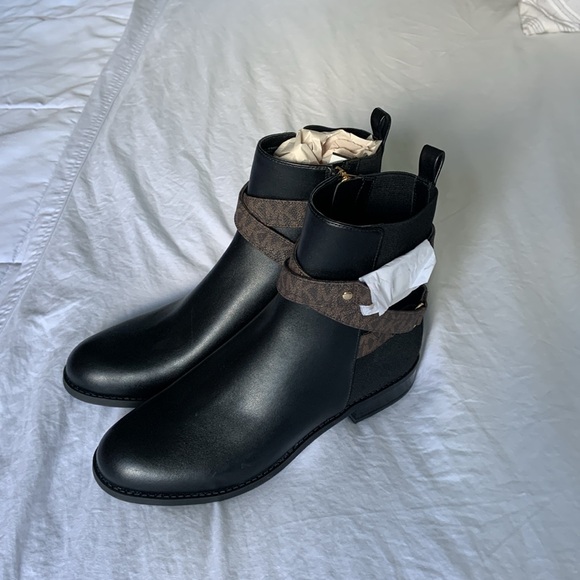 NWOT Michael Kors Rory Faux Leather Ankle Boots - Picture 5 of 14